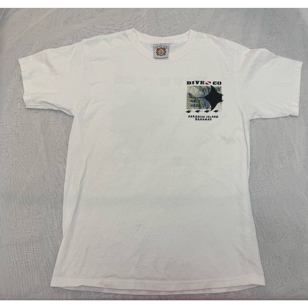 Vintage Yacht Club Dive Co  Paradise Island Bahamas Men's Medium T-Shirt